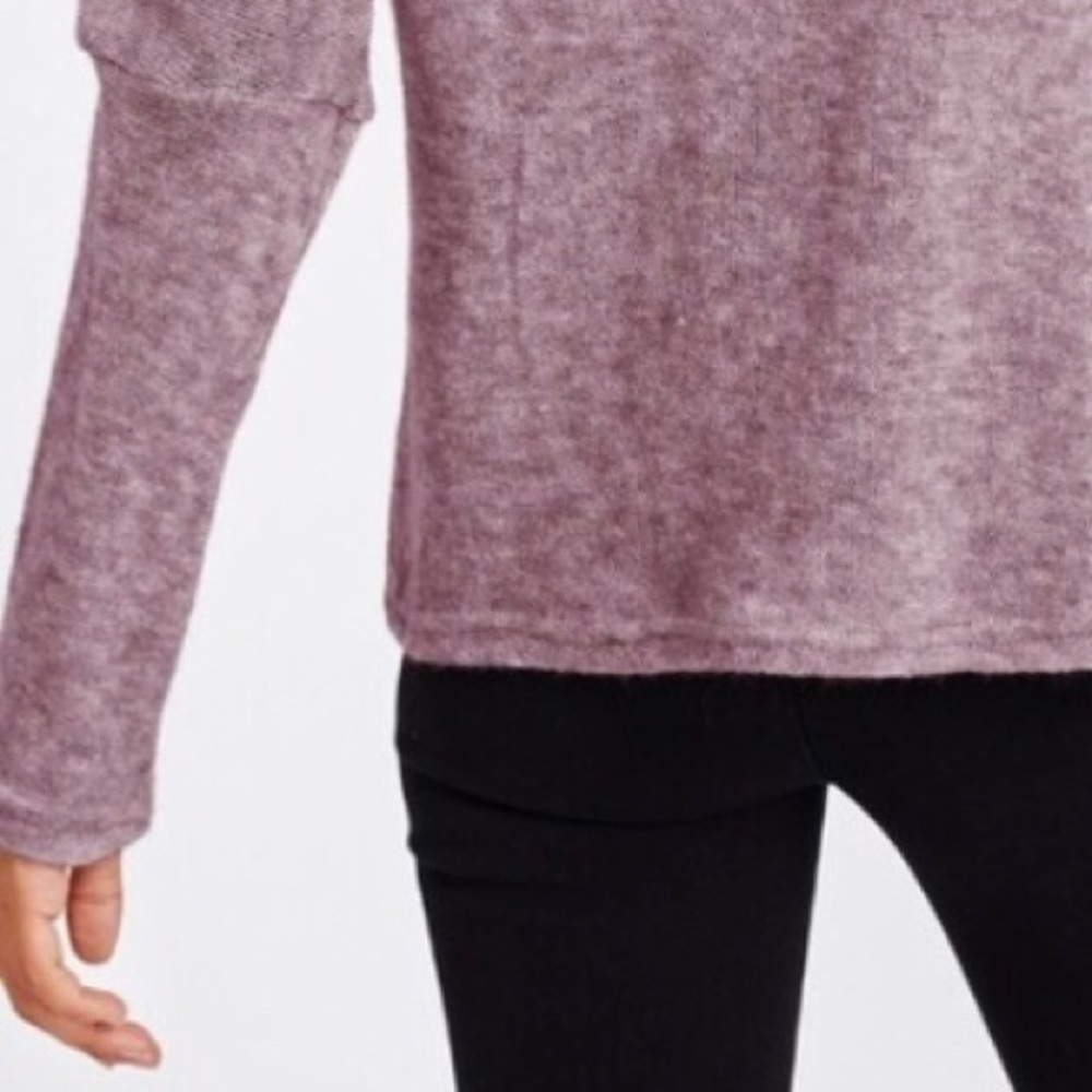 NWOT Off Shoulder Flattering Cute Details Sweater - Picture 3 of 5